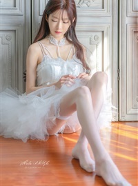 王羽杉Barbieshy - NO.04 白色吊带裙(8)